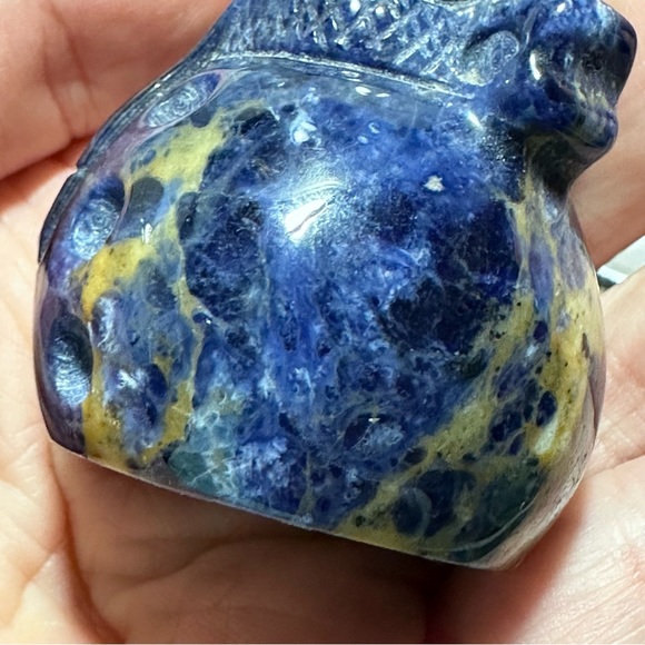 Sodalite snowman gemstone metaphysical sculpture - Picture 6 of 13